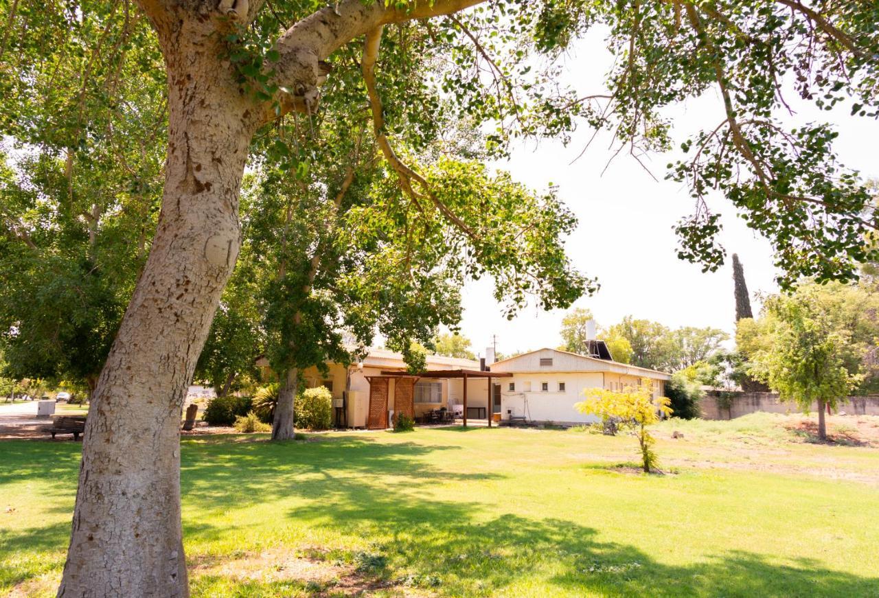 Aliyah Return Center Bed and Breakfast Degania Bet Exterior foto